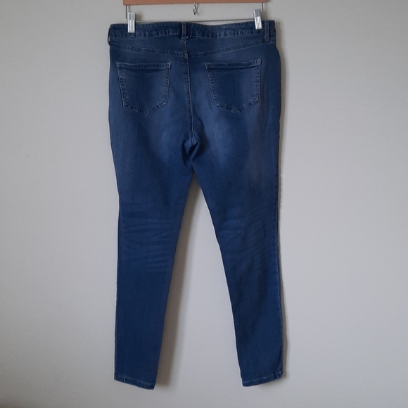 Faded Glory Ankle Jeans - Picture 5 of 10